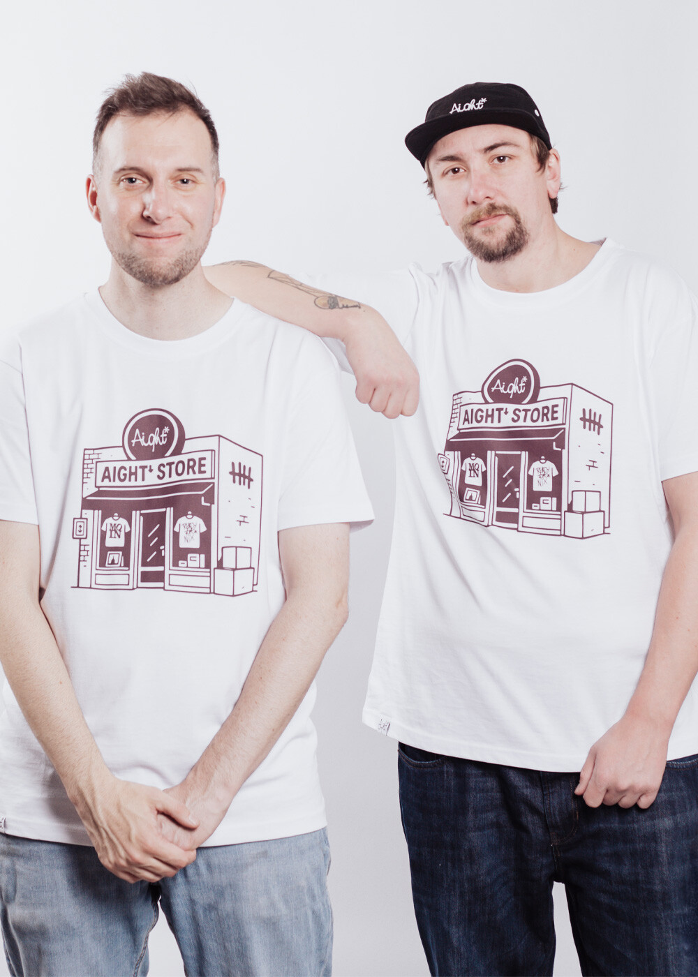 Aight* T-Shirt - &quot;Store&quot; white plum