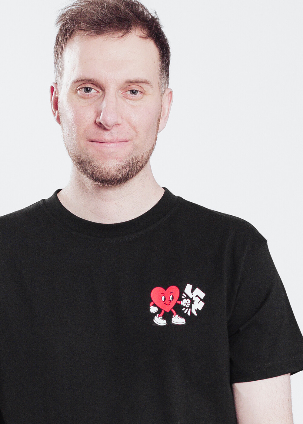 Aight* T-Shirt "Liebe gewinnt" black